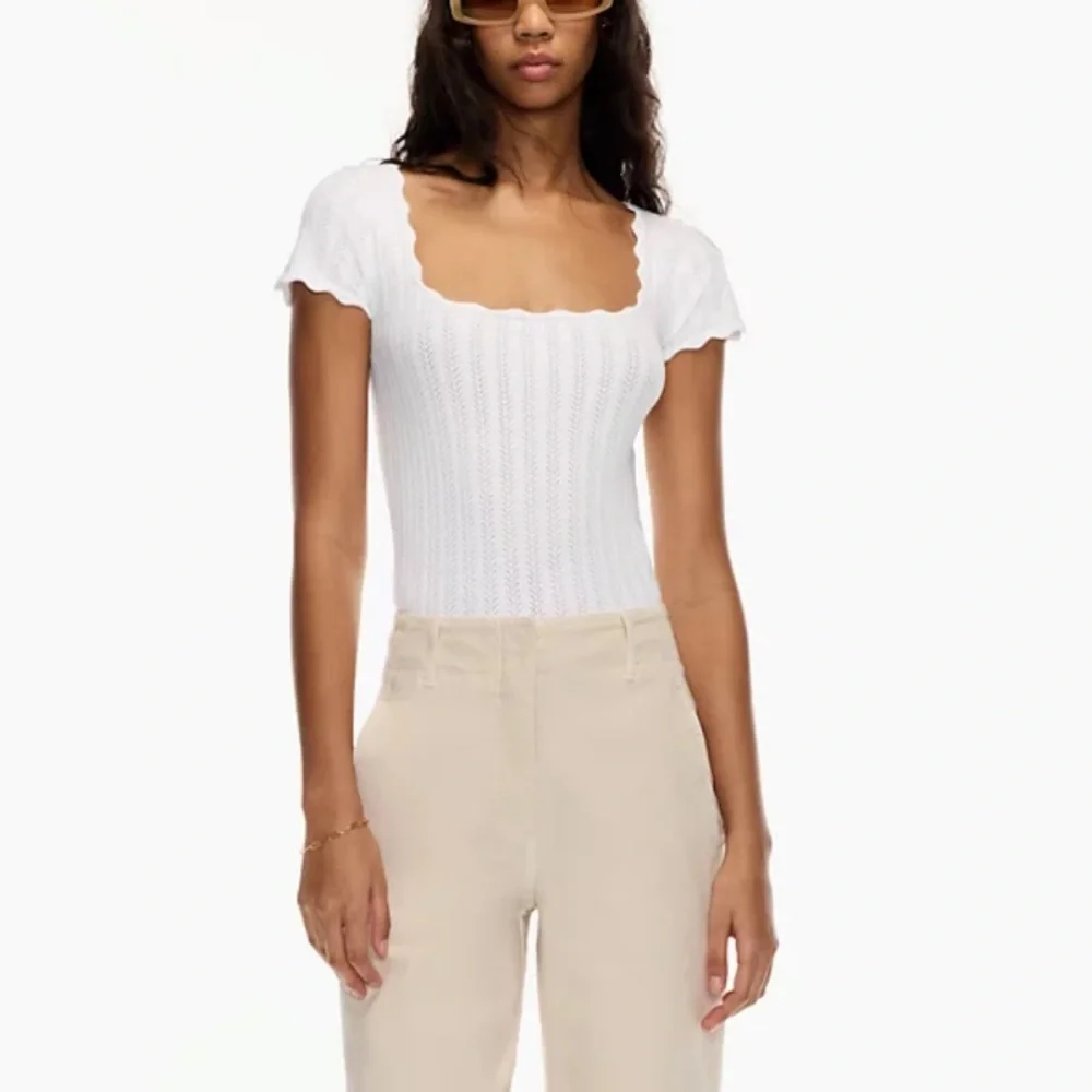 Aritzia Wilfred white Parcel Sweater Short-sleeve pointelle top medium scallop - Picture 5 of 7